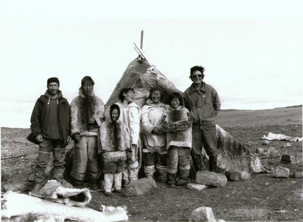 Left to right, Norman Cohn, Pauloosie Qulitalik, Lizzie Qulitalik, Mary Qulitalik, Rachel Uyarashuk, Jonah Uyarashuk, Zacharias Kunuk, on the set of Nunaqpa (Going Inland), 1990