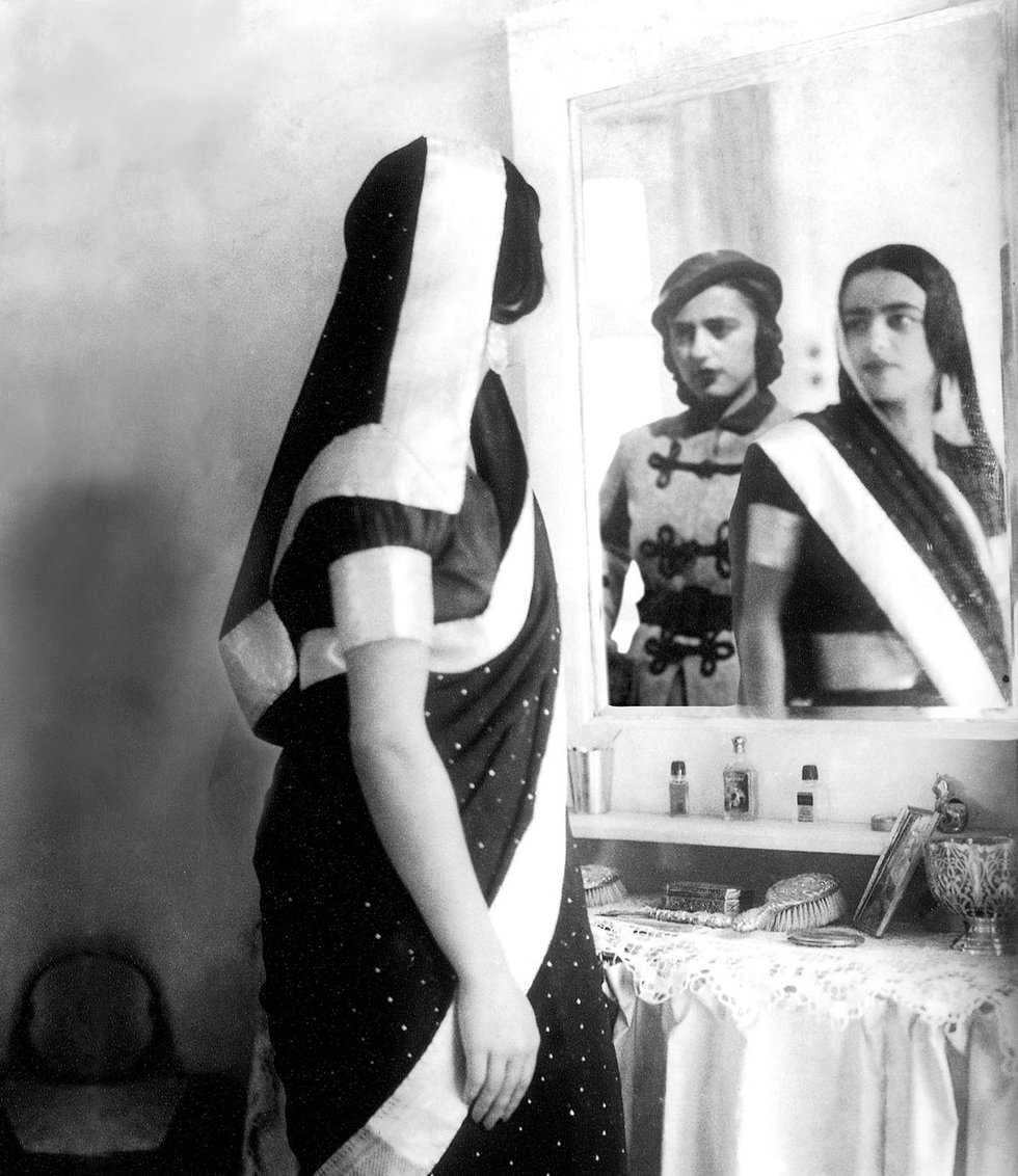 Vivan Sundaram, “Doppelganger,” from the series “Re-Take of Amrita,” 2001