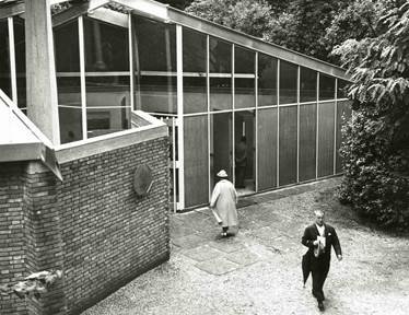 Canada Pavilion in 1957 or 1958 in the Giardini di Castello, Venice. (Photo: NGC)