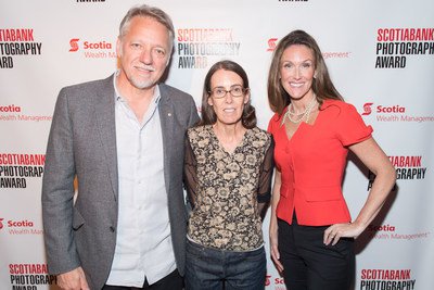 Winner Moyra Davey is flanked by Edward Burtynsky and Jacquie Ryan