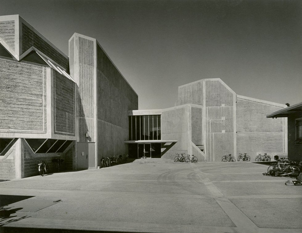 Fred Hollingsworth designed the Faculty of Law Building at the University of British Columbia, 1971 (photograph courtesy of the Estate of Fred Hollingsworth)