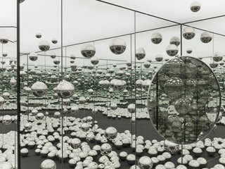 Yayoi Kusama, "Infinity Mirrored Room - Let's Survive Forever," © YAYOI KUSAMA