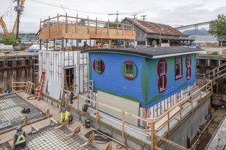 Blue Cabin Drydock (photo by Henri Robideau)