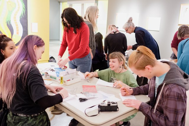 Secondary school exhibition tour and artmaking activity. (photo by Pardeep Singh)