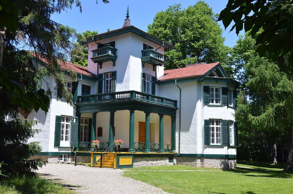 Bellevue House, a national historic site in Kingston, Ont., was once the home of Canada’s first prime minister, Sir John A. Macdonald. (courtesy Wikimedia Commons)