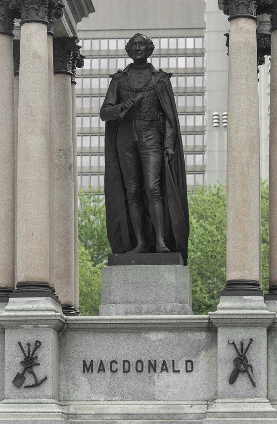 John A. Macdonald (courtesy Bureau d'Art Public - Ville de Montréal | Monument à sir John A. Macdonald, photo by Guy L'Heureux, 2012)