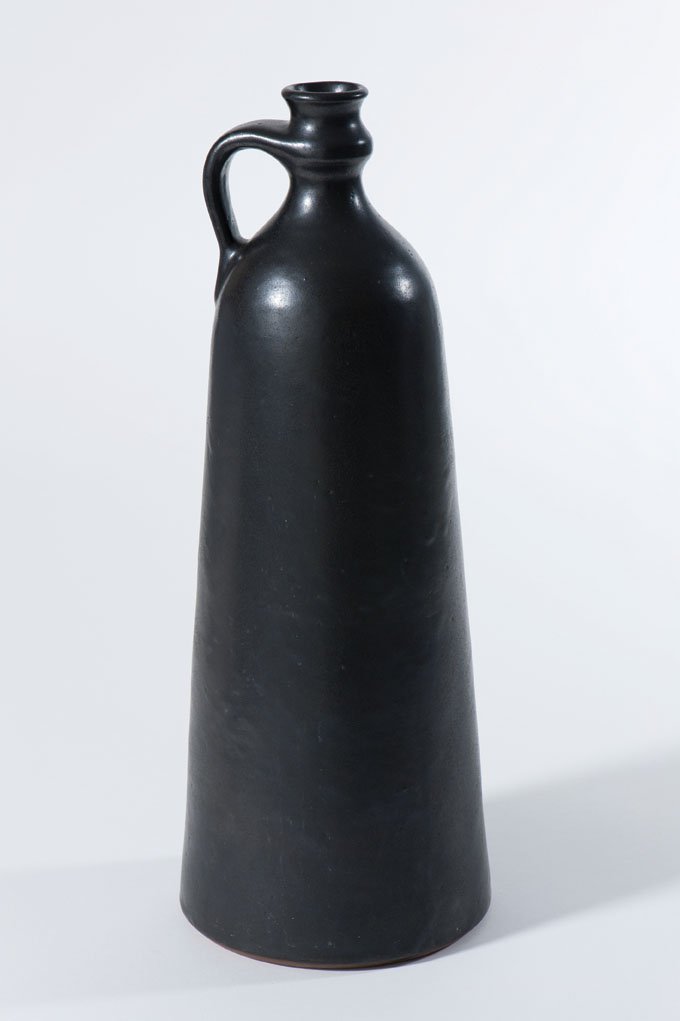 "Slim jug with handle"