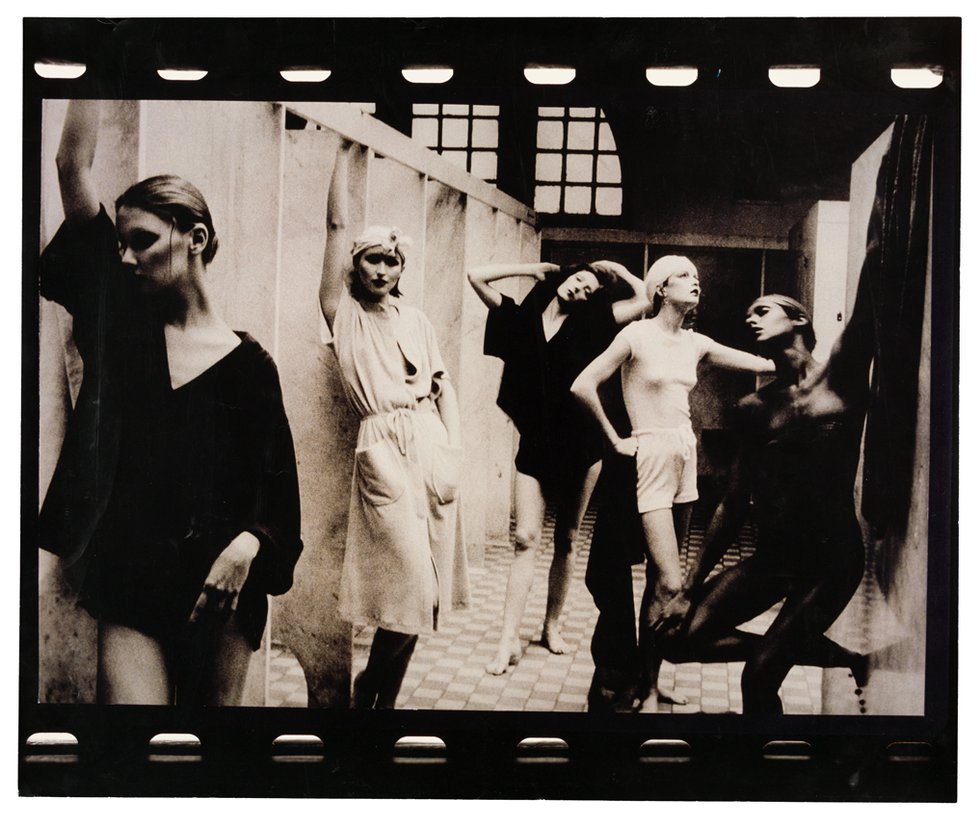 Deborah Turbeville, “Asser Levy Public Bathhouse, New York, for Vogue (New York),” 1975, black and white chromogenic print (courtesy of The Image Centre, Gift of Eric Berthold, 2017 © Deborah Turbeville/MUUS Collection)