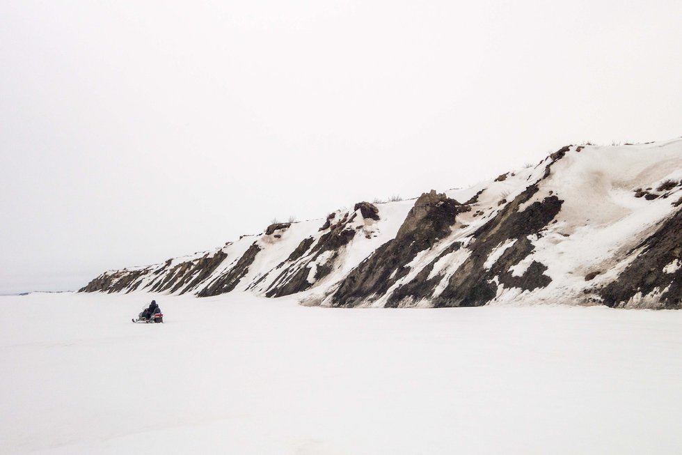 Maureen Gruben at Qikuryuaq, Husky Lakes, 2023