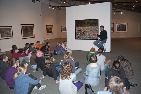 Edward Burtynsky discusses his work.