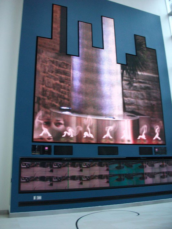 Lobby video wall at 150 Elgin