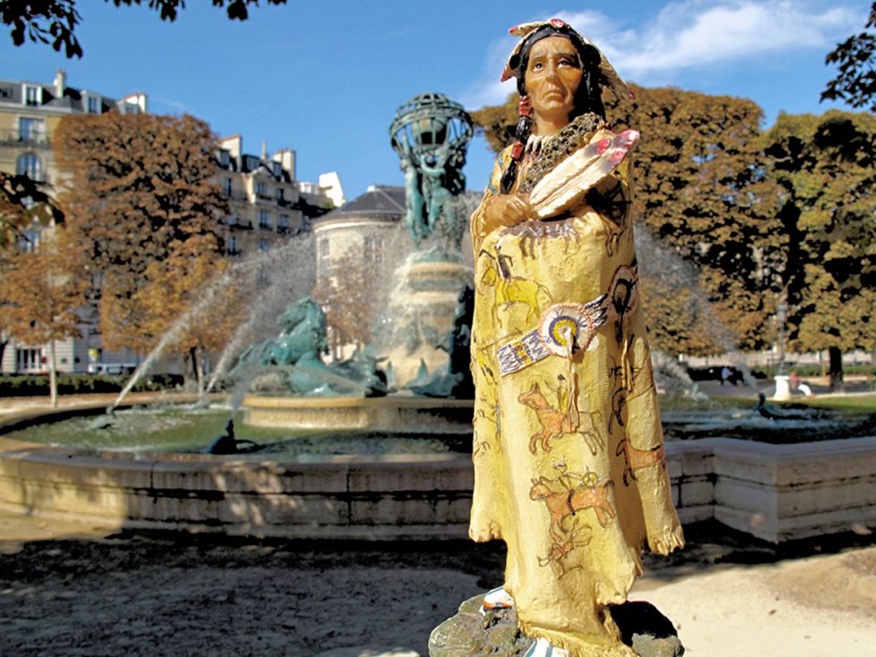 Jeff Thomas, “Indians on Tour. Buffalo Robe, Fountaine de Observatorie, Capri,” 2009,  Paris, France (photo courtesy of the artist and Kenderdine Art Gallery)